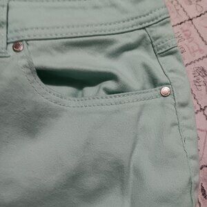 Womens avenue denim capris